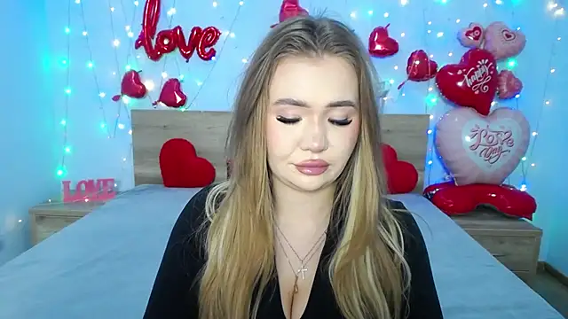 Snapshot of StacyYellig chatting on 02.18.25 StacyYellig online show from 02.18.25