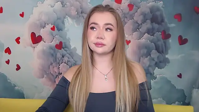 Snapshot of StacyYellig chatting on 02.20.25 StacyYellig online show from 02.20.25