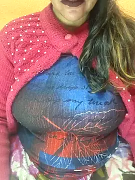 CUTE SOPHIA- online show from 12.25.24