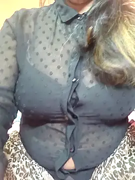 CUTE SOPHIA- online show from 03.08.25