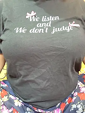 CUTE SOPHIA- online show from 10.04.25