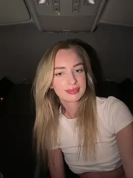 Snapshot of EvieEvans chatting on 01.23.25 EvieEvans online show from 01.23.25