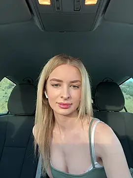 Snapshot of EvieEvans chatting on 01.26.25 EvieEvans online show from 01.26.25