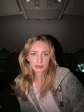 Snapshot of EvieEvans chatting on 02.23.25 EvieEvans online show from 02.23.25