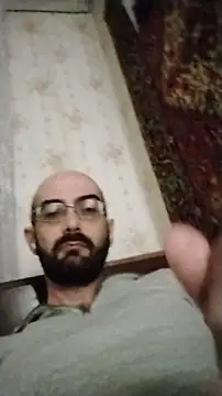 Snapshot of ArsenSavas chatting on 12.16.25 ArsenSavas online show from 12.16.25