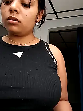 Snapshot of stefanie010 chatting on 01.24.25 stefanie010 online show from 01.24.25