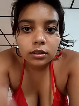 Snapshot of stefanie010 chatting on 02.14.25 stefanie010 online show from 02.14.25