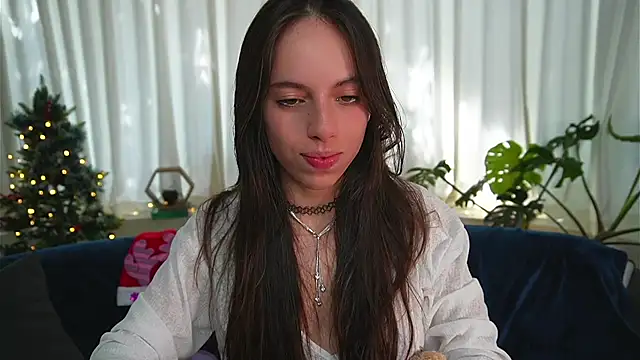 Snapshot of Dayna_Nebula chatting on 12.29.24 Dayna Nebula online show from 12.29.24