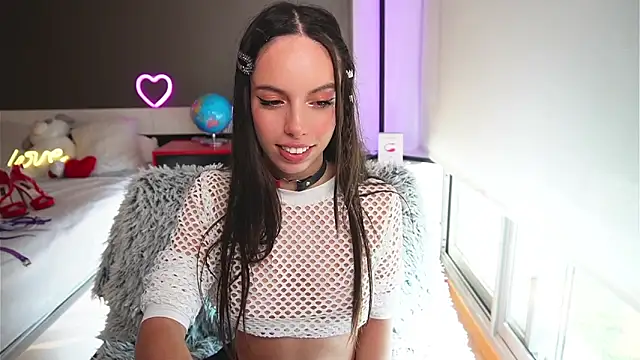 Snapshot of Dayna_Nebula chatting on 02.20.25 Dayna Nebula online show from 02.20.25