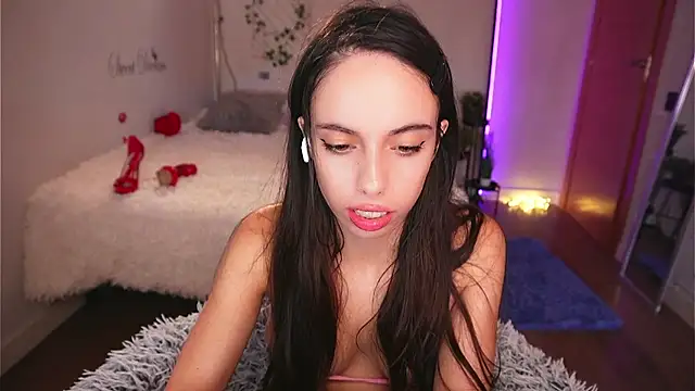 Snapshot of Dayna_Nebula chatting on 10.12.25 Dayna Nebula online show from 10.12.25