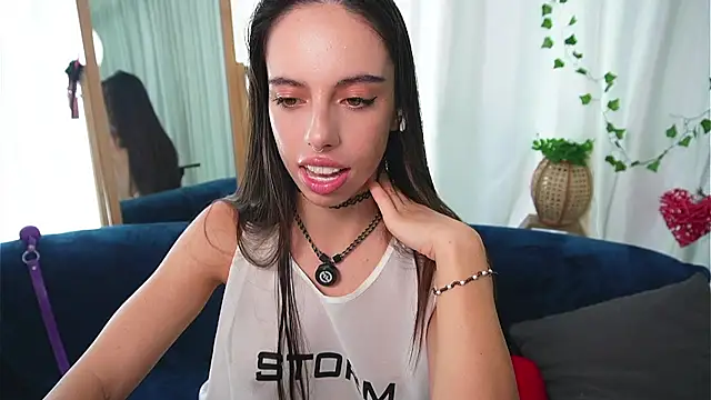 Snapshot of Dayna_Nebula chatting on 11.10.25 Dayna Nebula online show from 11.10.25