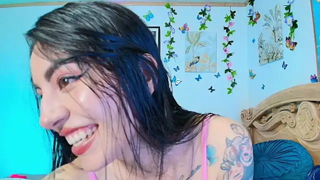 Snapshot of Teresa_Moon_ chatting on 10.10.25 Teresa Moon online show from 10.10.25