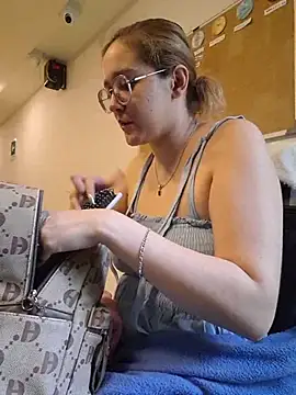 NaomiShimizu online show from 04.04.26