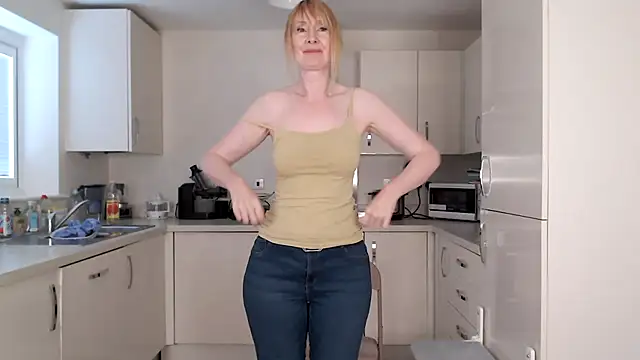 Snapshot of British_Goddess_Anna chatting on 07.19.26 British Goddess Anna online show from 07.19.26