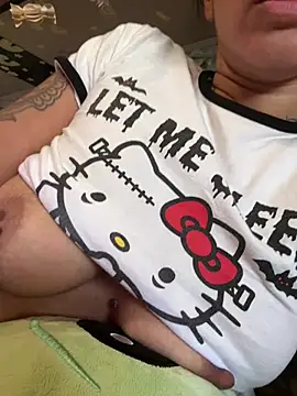 Snapshot of Nadiasexy chatting on 02.23.26 Nadiasexy online show from 02.23.26