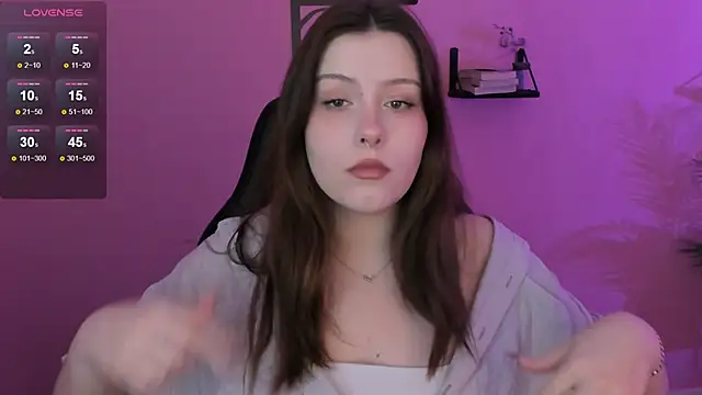 CoralineKeyns online show from 02.28.25