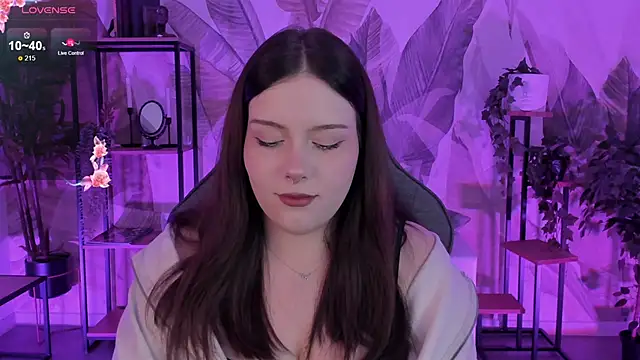 CoralineKeyns online show from 10.09.25