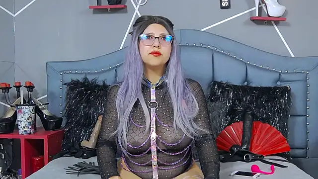 Snapshot of Evangeline chatting on 02.17.25 Evangeline online show from 02.17.25