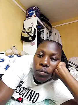 Snapshot of Zoya-Kay chatting on 11.06.25 Zoya-Kay online show from 11.06.25