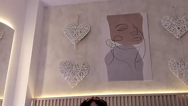 daiana curly online show from 11.30.25