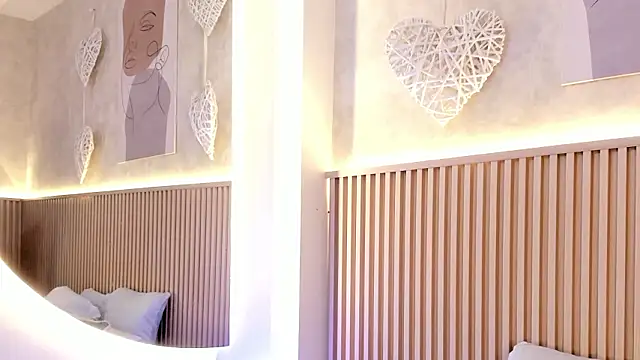 daiana curly online show from 02.02.26