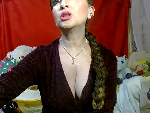 Snapshot of hottieperla chatting on 05.20.26 hottieperla online show from 05.20.26