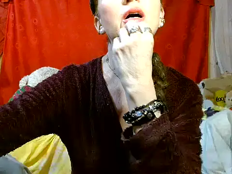 Snapshot of hottieperla chatting on 07.19.26 hottieperla online show from 07.19.26