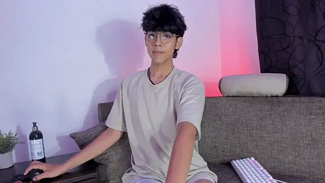 Snapshot of Alan26_ chatting on 03.15.25 Alan26 online show from 03.15.25