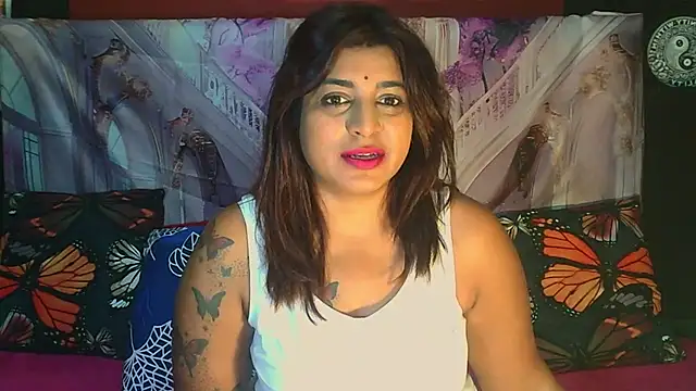 Snapshot of RoyalIndianCreamPuff chatting on 07.19.26 RoyalIndianCreamPuff online show from 07.19.26