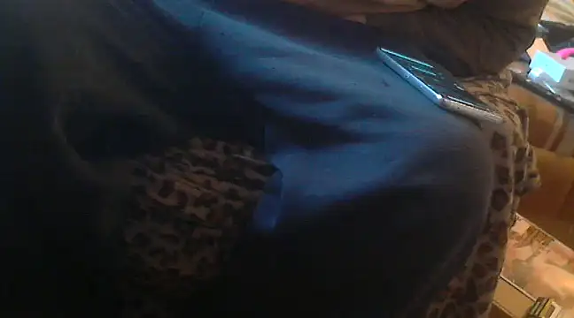 Snapshot of T-onyi chatting on 02.21.25 T-onyi online show from 02.21.25