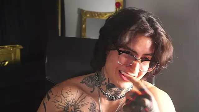 Snapshot of dantecoppolaa_ chatting on 03.11.25 dantecoppolaa online show from 03.11.25