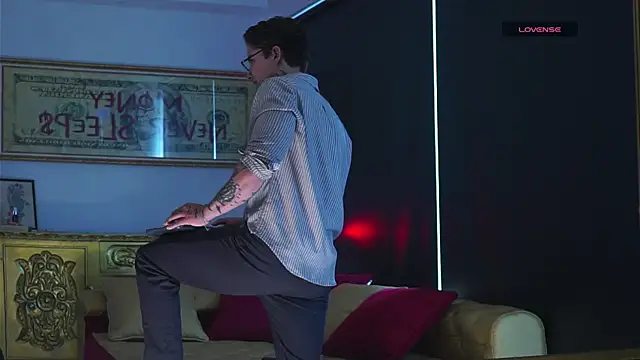 Snapshot of dantecoppolaa_ chatting on 11.16.25 dantecoppolaa online show from 11.16.25