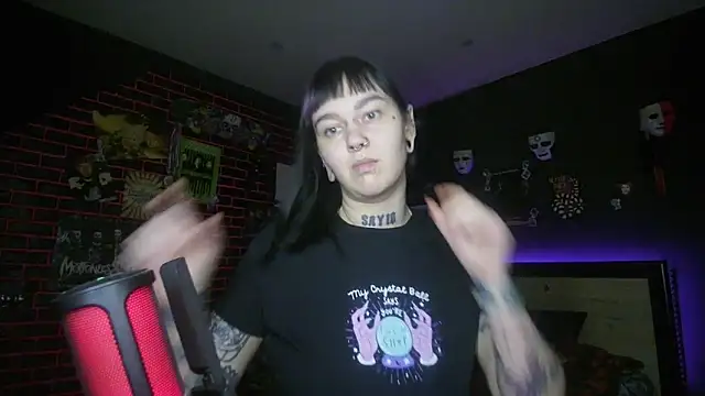 MoorderxDoll online show from 11.25.25