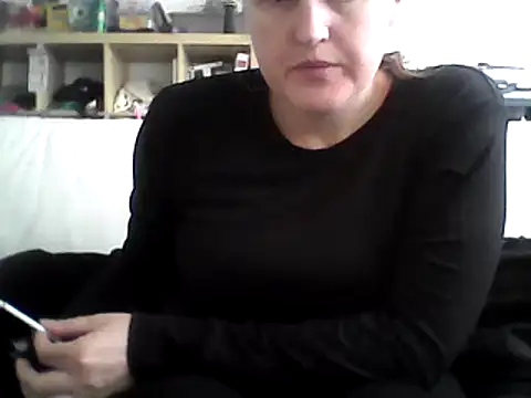 Snapshot of DragoneSFR chatting on 01.28.25 DragoneSFR online show from 01.28.25