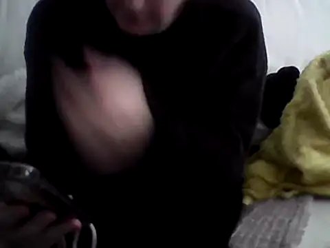 Snapshot of DragoneSFR chatting on 01.28.25 DragoneSFR online show from 01.28.25