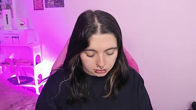 Sachi Meow online show from 09.20.25