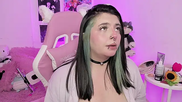 Sachi Meow online show from 12.17.25