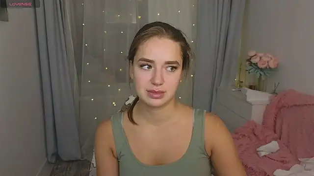 Snapshot of LovelyJessie chatting on 03.17.25 LovelyJessie online show from 03.17.25