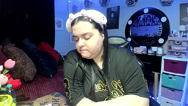 Luise Meyrink online show from 04.14.26