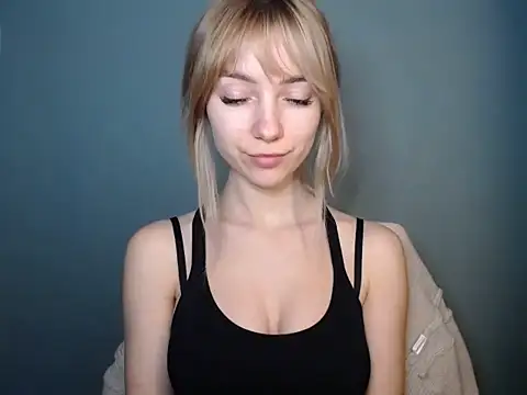 LuciaYoung online show from 02.09.26