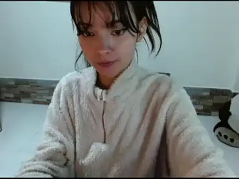 Snapshot of _annie_rosse chatting on 12.19.24  annie rosse online show from 12.19.24