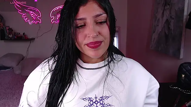 MissDennise online show from 10.18.25