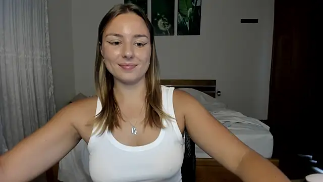 Snapshot of ThreeshaWhite chatting on 06.25.26 ThreeshaWhite online show from 06.25.26