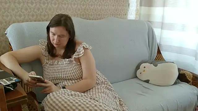Snapshot of franceska_blue chatting on 09.09.25 franceska blue online show from 09.09.25