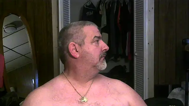 Snapshot of fire193 chatting on 12.15.25 fire193 online show from 12.15.25