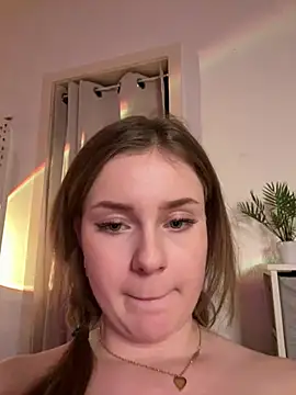 MaribelRiver online show from 02.20.25