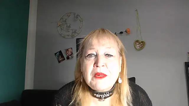 Snapshot of Blasflittchen chatting on 06.14.26 Blasflittchen online show from 06.14.26