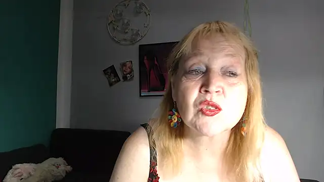 Snapshot of Blasflittchen chatting on 07.12.26 Blasflittchen online show from 07.12.26