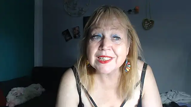 Snapshot of Blasflittchen chatting on 07.26.26 Blasflittchen online show from 07.26.26