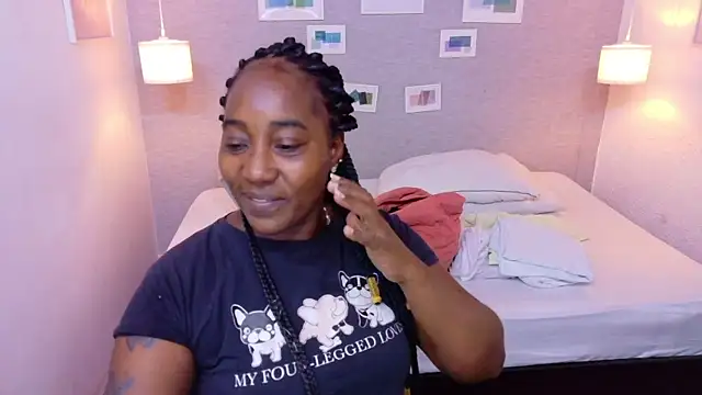 kiara evanss online show from 10.22.25